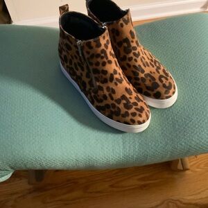 LEOPARD HIGH TOP TIME AND TRU SNEAKERS